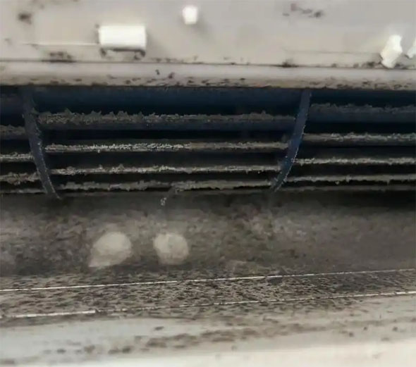 城子河空调吹的风有股烧焦味是怎么回事